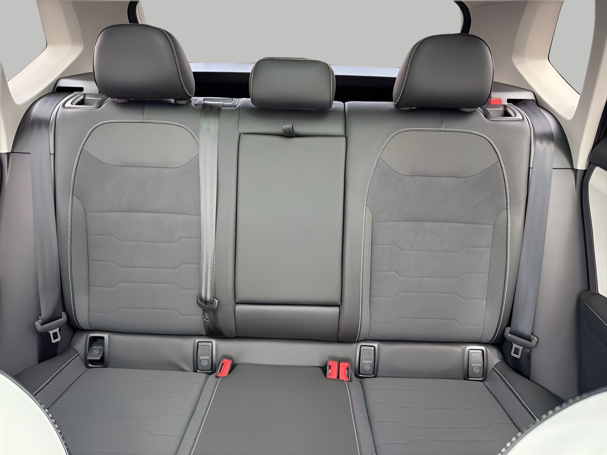 2025 Volkswagen Taos SE 4MOTION