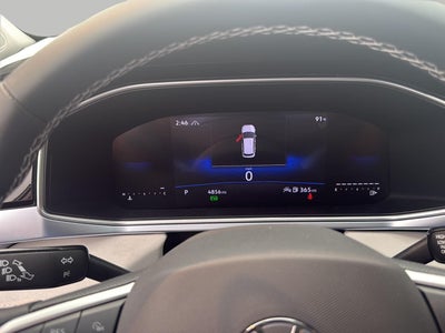 2025 Volkswagen Taos SE 4MOTION