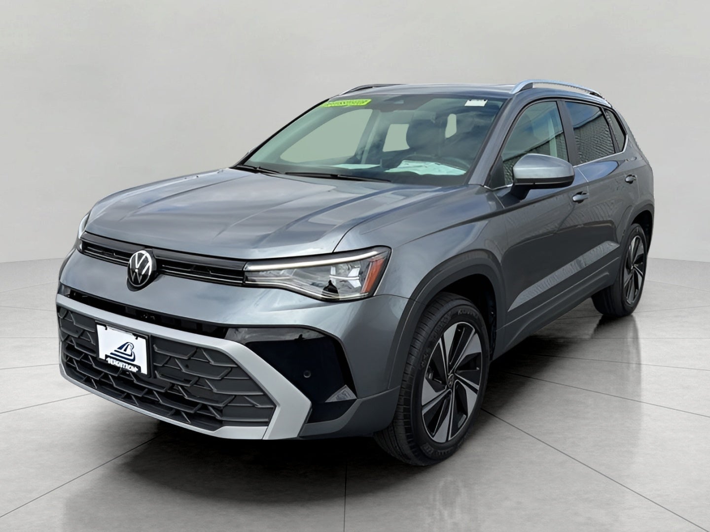 2025 Volkswagen Taos SE 4MOTION