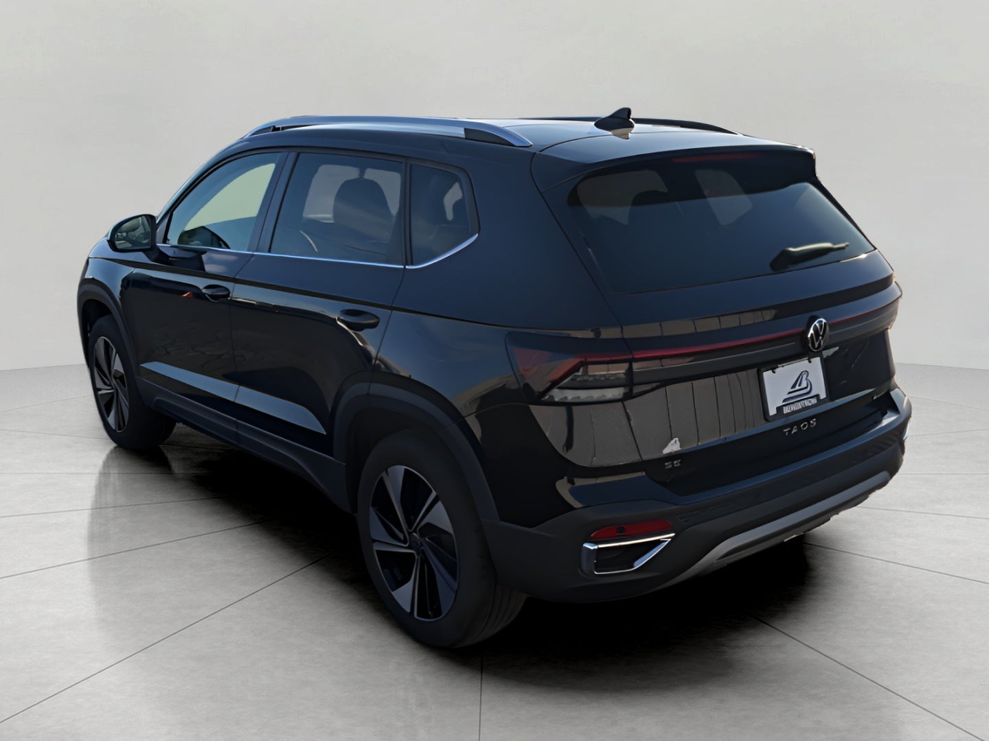 2025 Volkswagen Taos SE 4MOTION