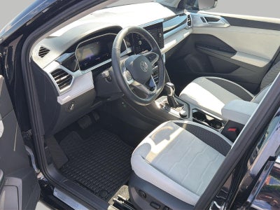 2025 Volkswagen Taos SE 4MOTION