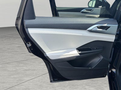 2025 Volkswagen Taos SE 4MOTION