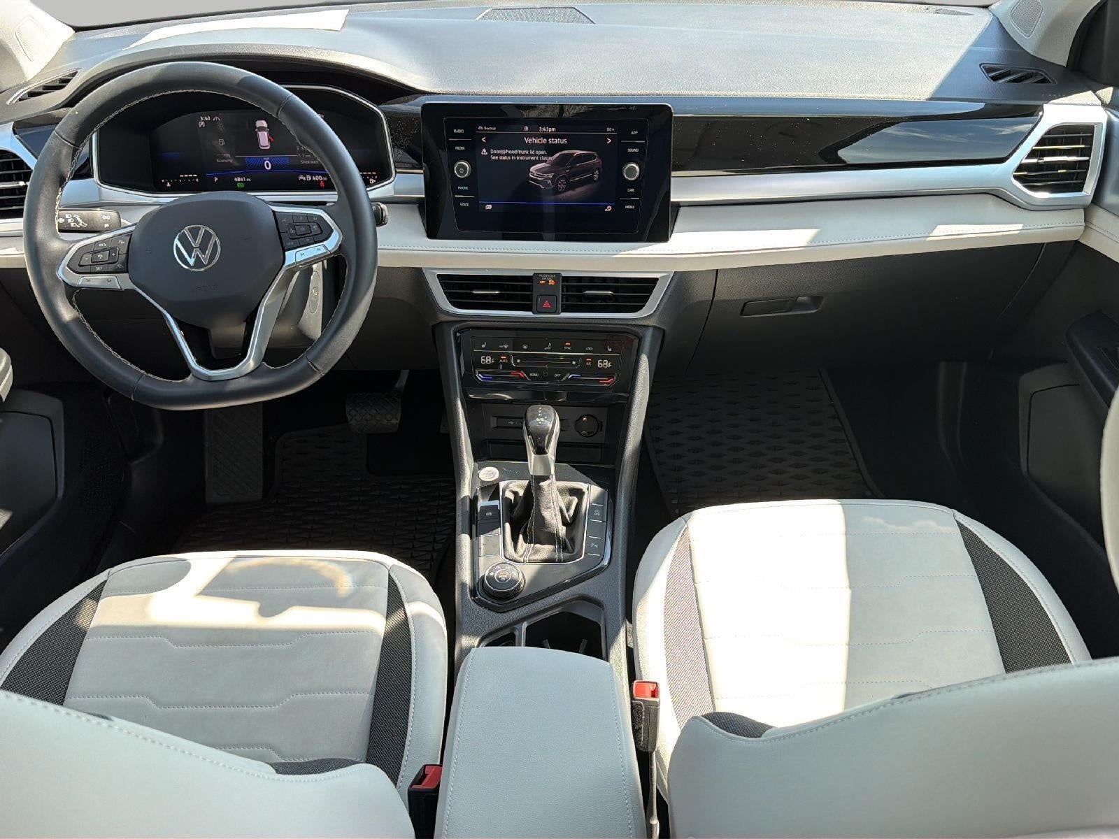 2025 Volkswagen Taos SE 4MOTION