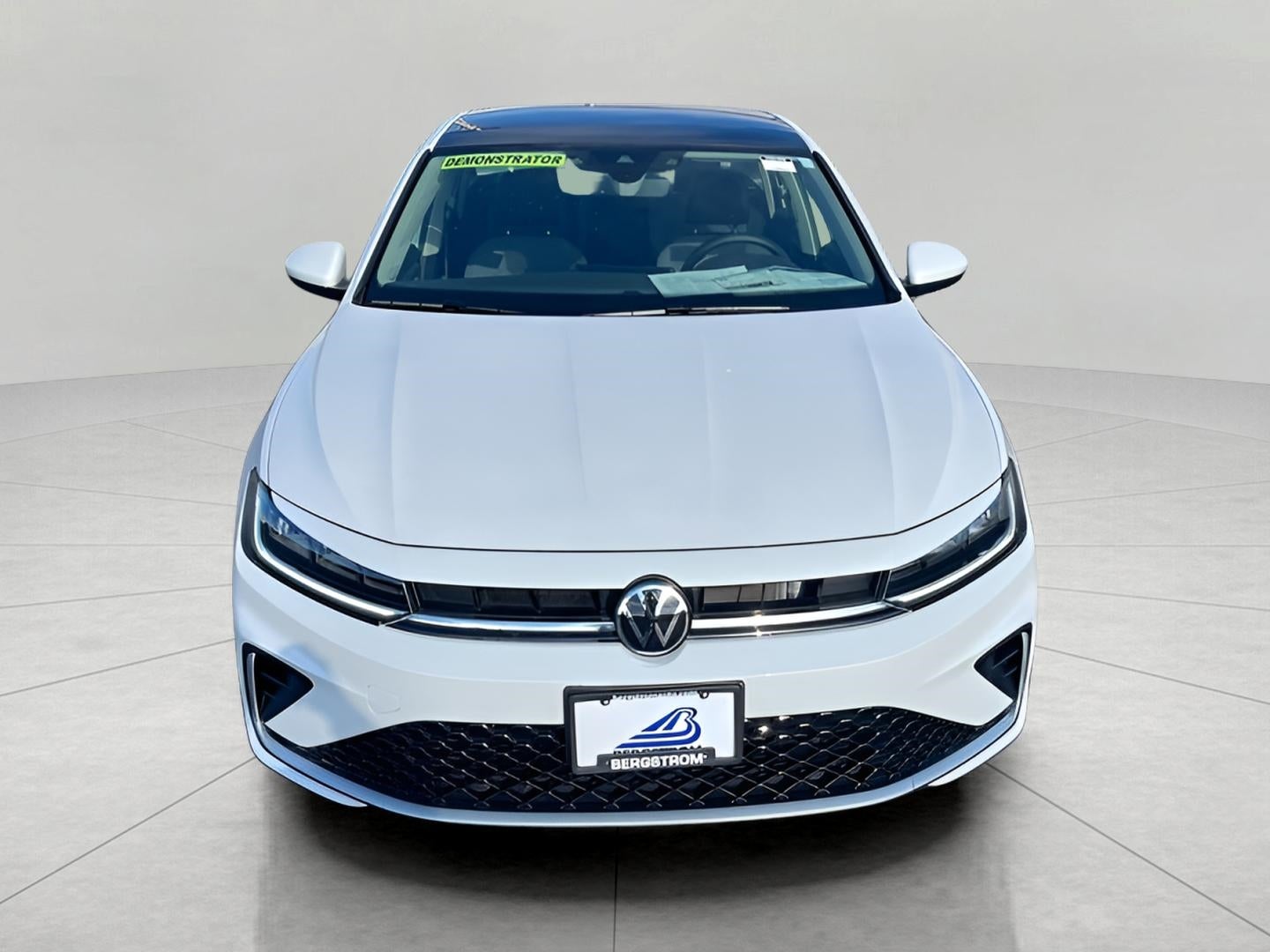 2025 Volkswagen Jetta SE Auto
