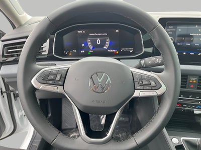 2025 Volkswagen Jetta SE Auto