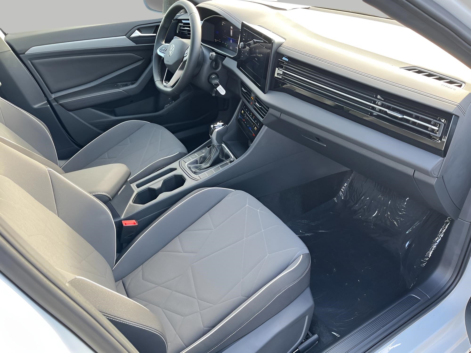 2025 Volkswagen Jetta Sport Auto