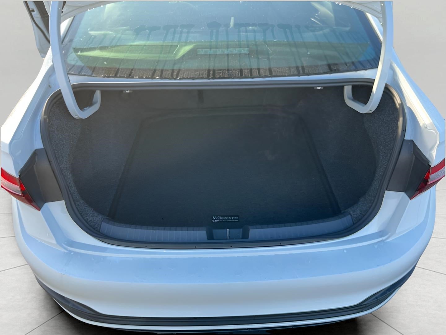 2025 Volkswagen Jetta Sport Auto