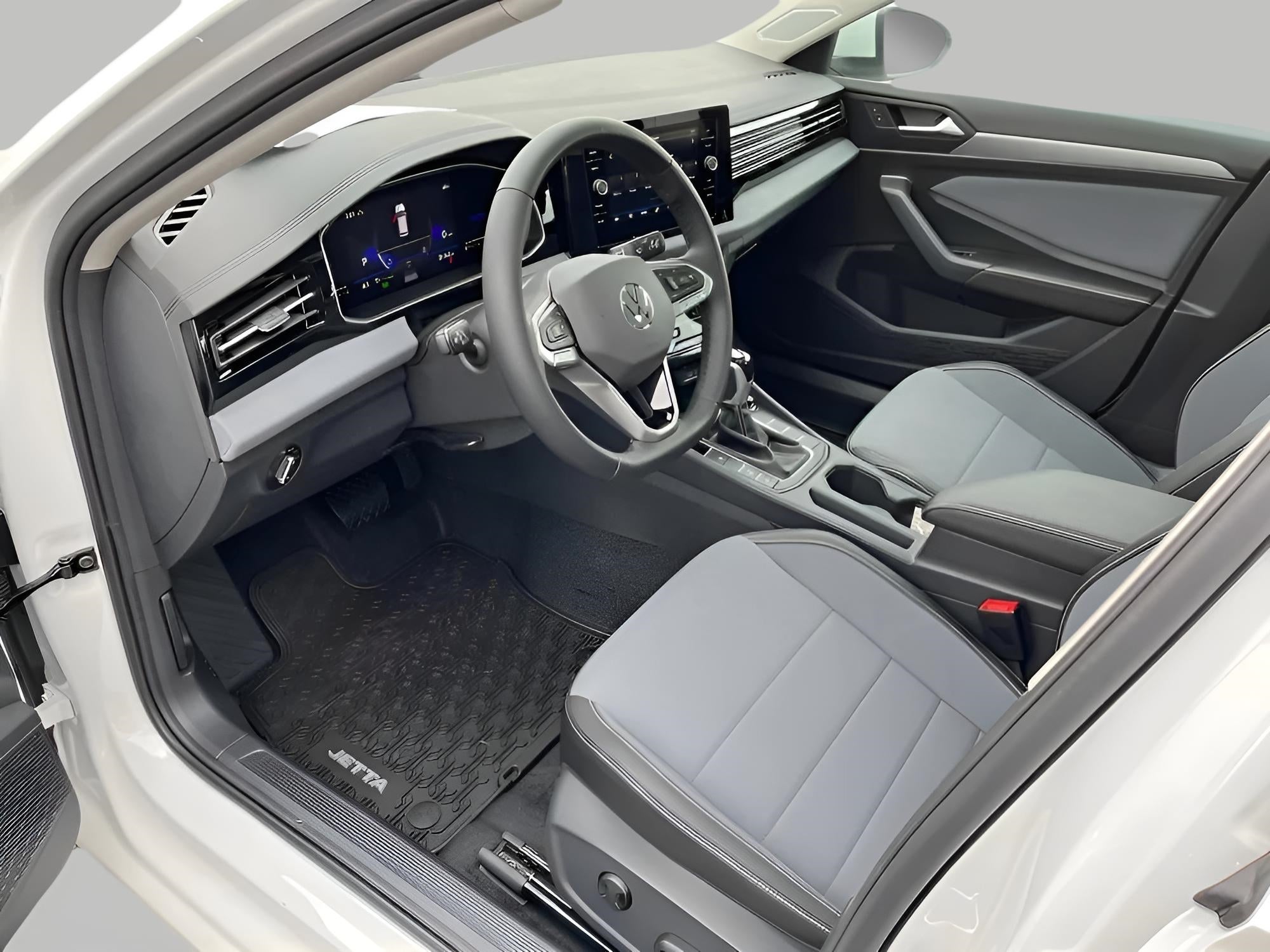 2025 Volkswagen Jetta SE Auto