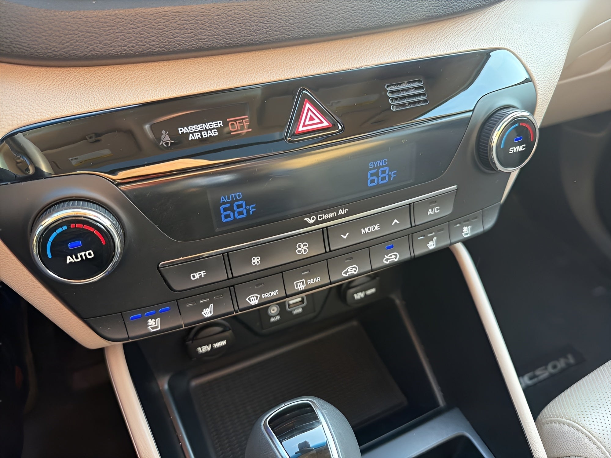 2016 Hyundai TUCSON AWD 4dr Sport