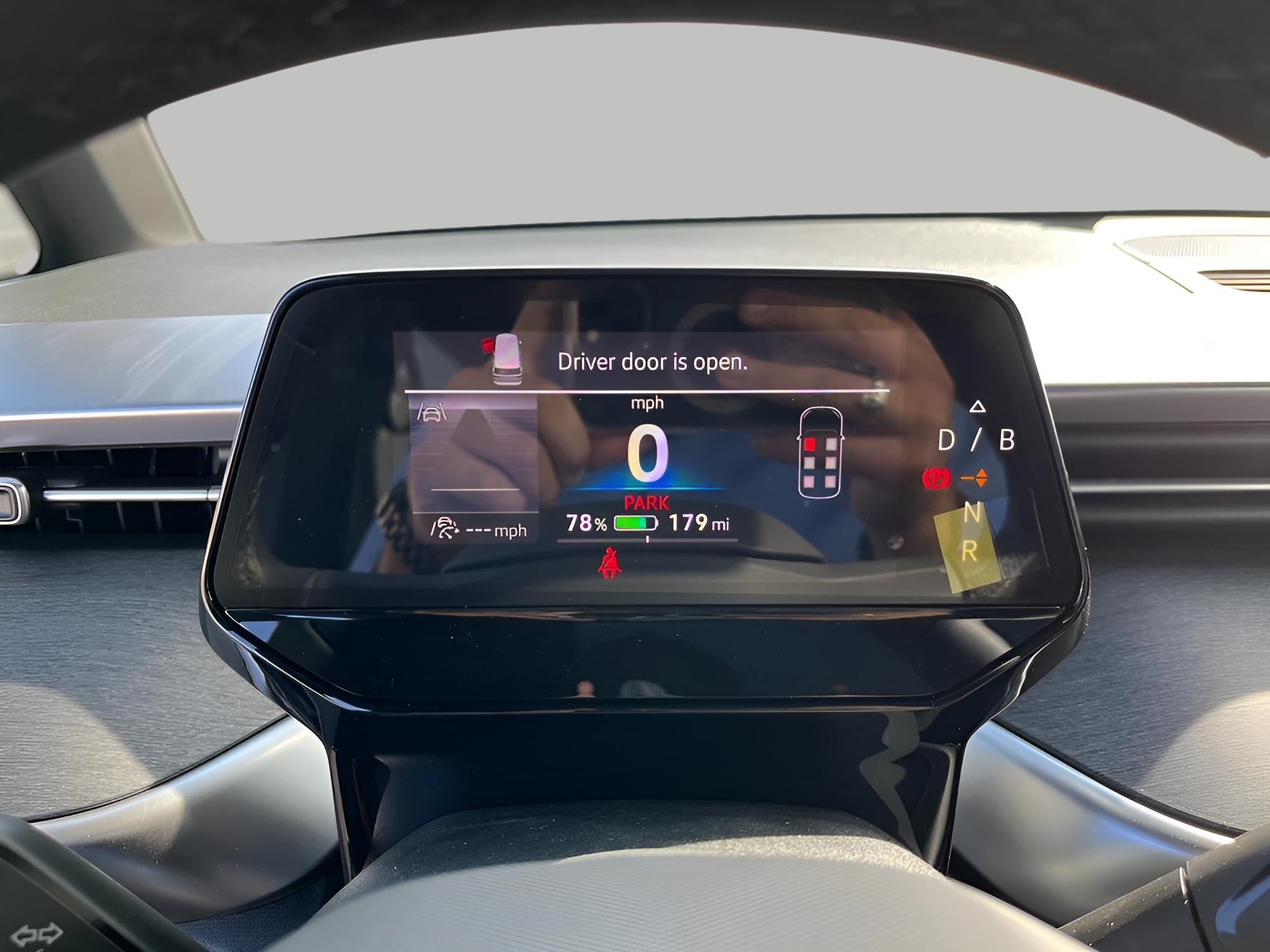 2025 Volkswagen ID. Buzz Pro S Plus 4MOTION w/Two-Tone