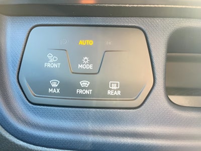 2025 Volkswagen ID. Buzz Pro S Plus 4MOTION w/Two-Tone