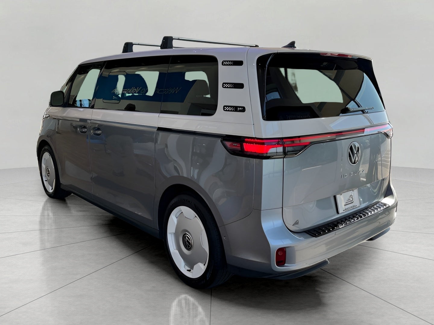 2025 Volkswagen ID. Buzz Pro S Plus 4MOTION w/Two-Tone