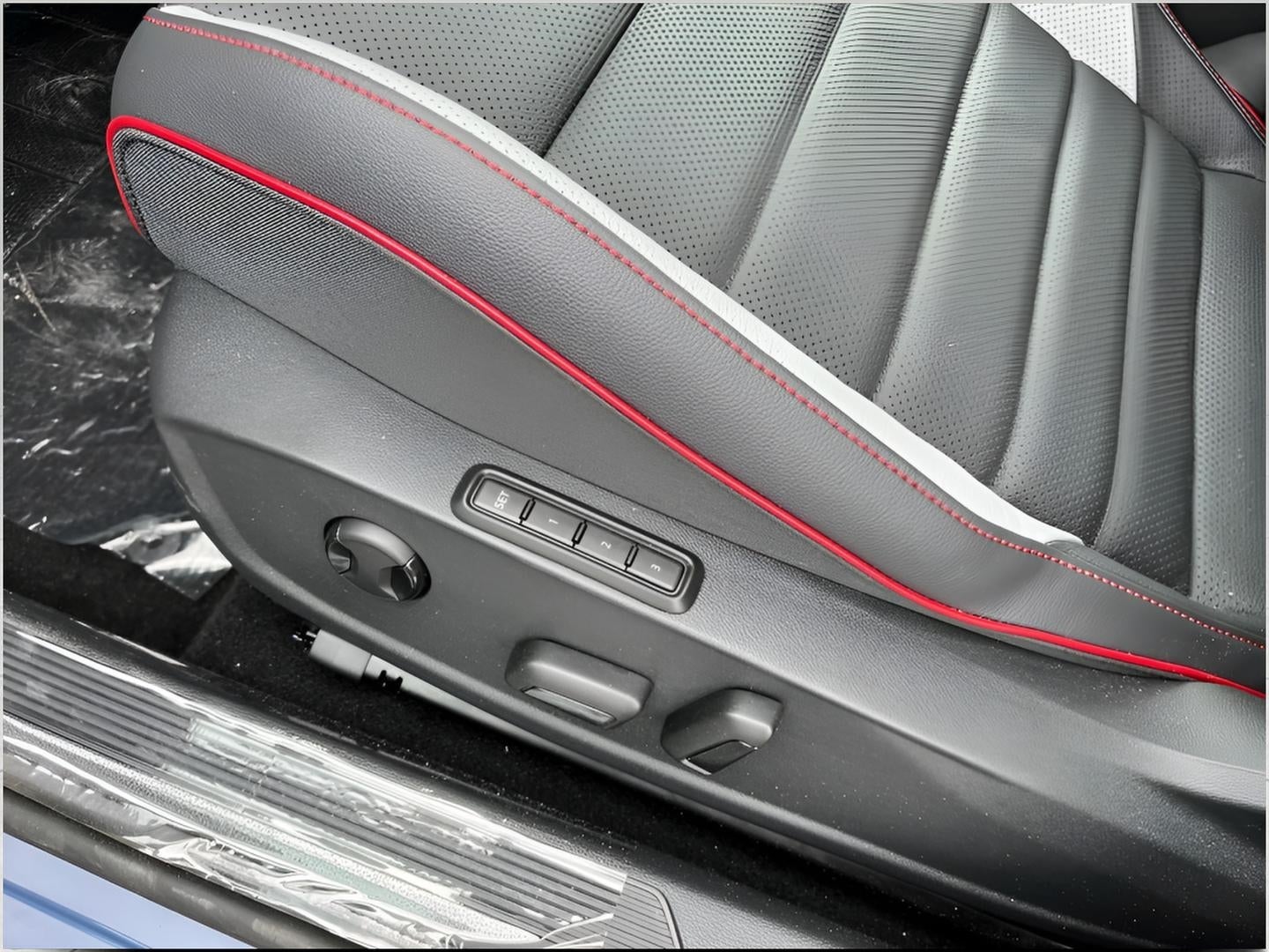 2025 Volkswagen Golf GTI 2.0T Autobahn DSG