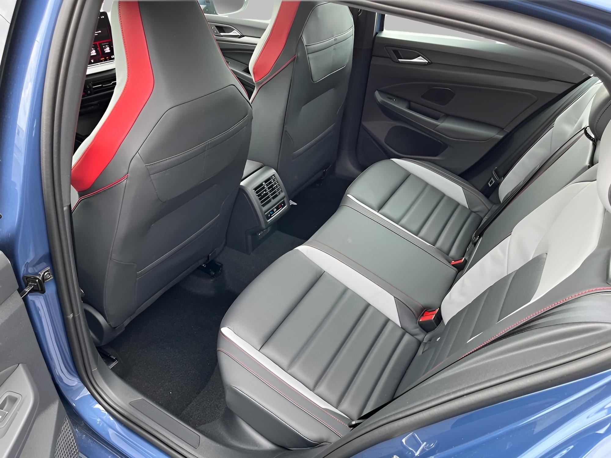 2025 Volkswagen Golf GTI 2.0T Autobahn DSG