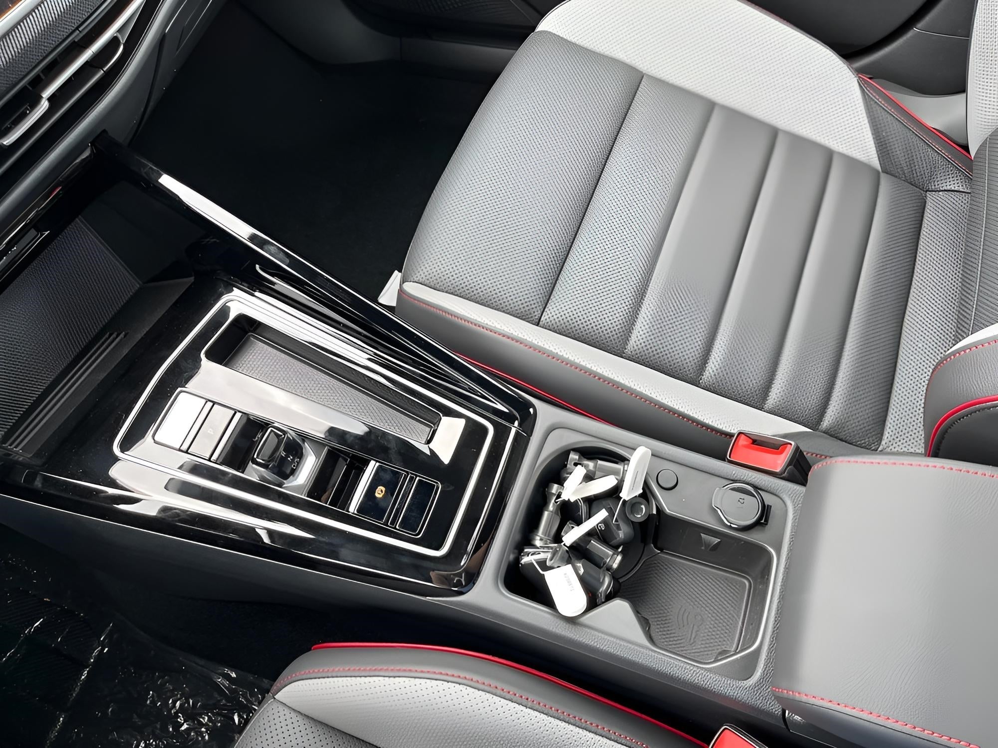 2025 Volkswagen Golf GTI 2.0T Autobahn DSG