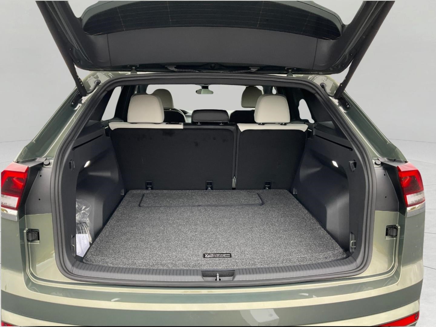 2026 Volkswagen Atlas Cross Sport 2.0T SEL Premium R-Line 4MOTION