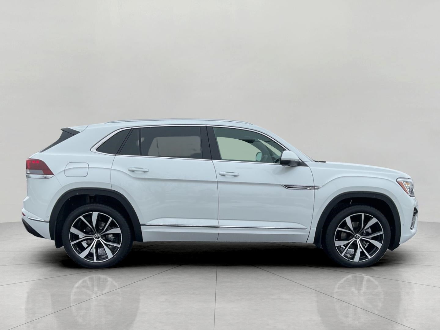 2026 Volkswagen Atlas Cross Sport 2.0T SEL Premium R-Line 4MOTION