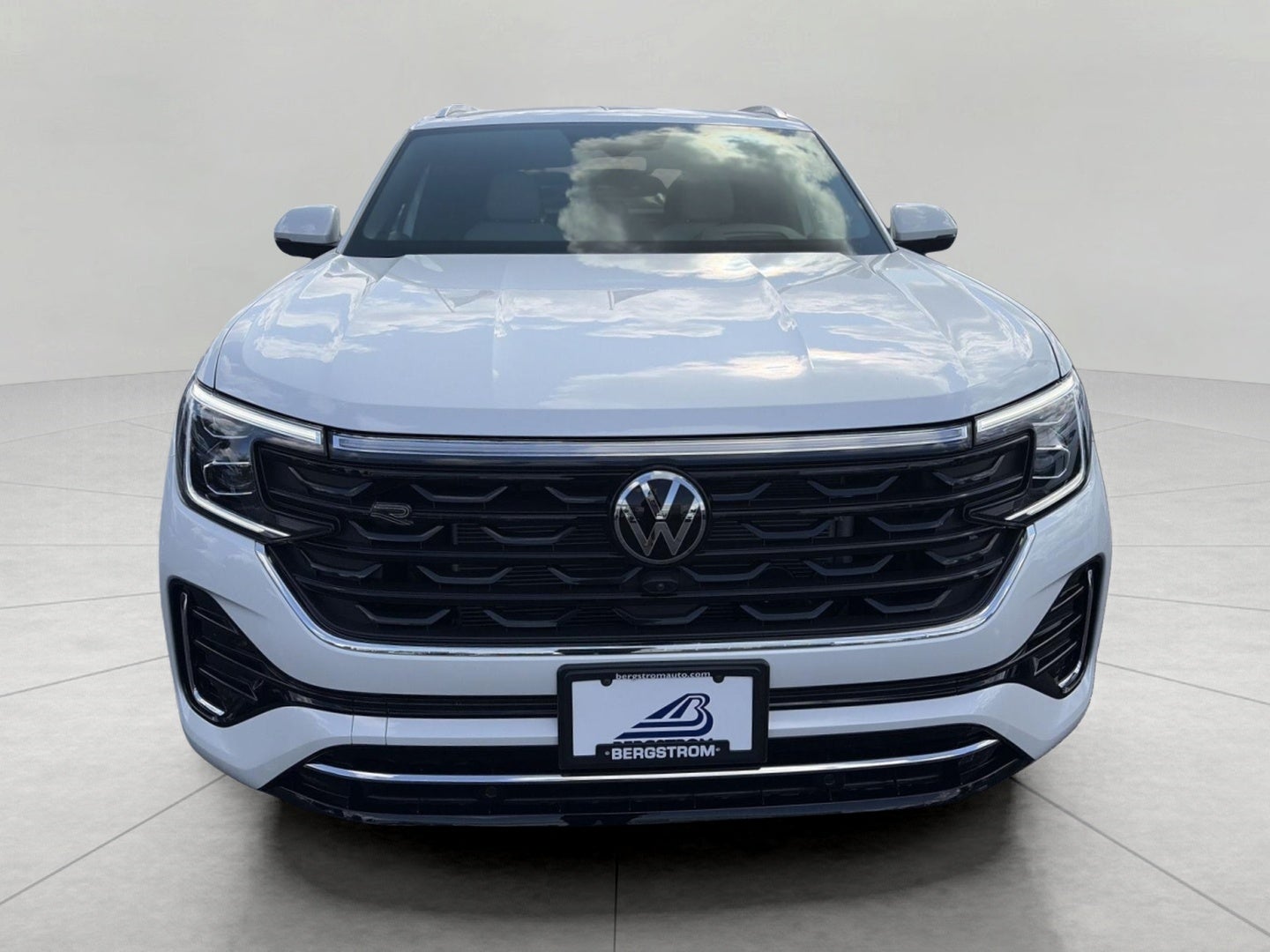 2026 Volkswagen Atlas Cross Sport 2.0T SEL Premium R-Line 4MOTION
