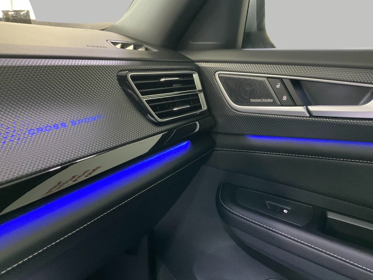 2026 Volkswagen Atlas Cross Sport 2.0T SEL Premium R-Line 4MOTION