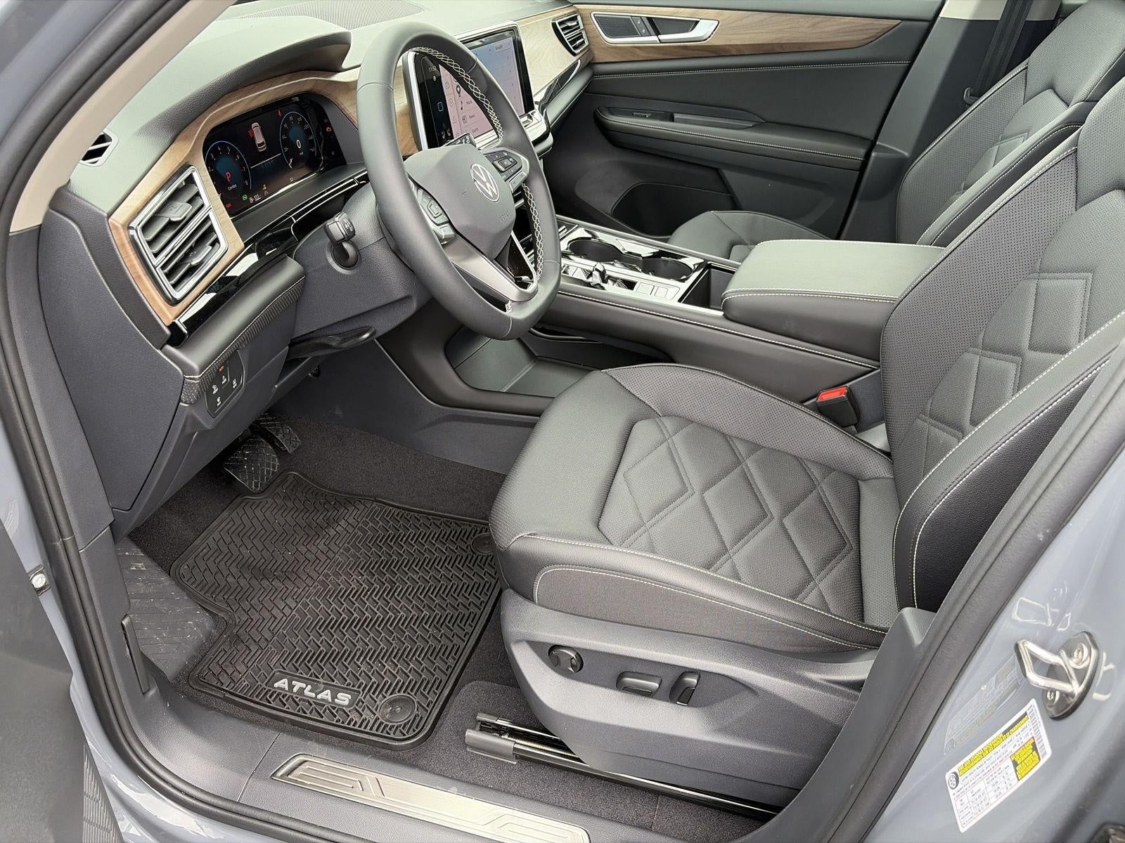 2026 Volkswagen Atlas 2.0T SE w/Technology 4MOTION