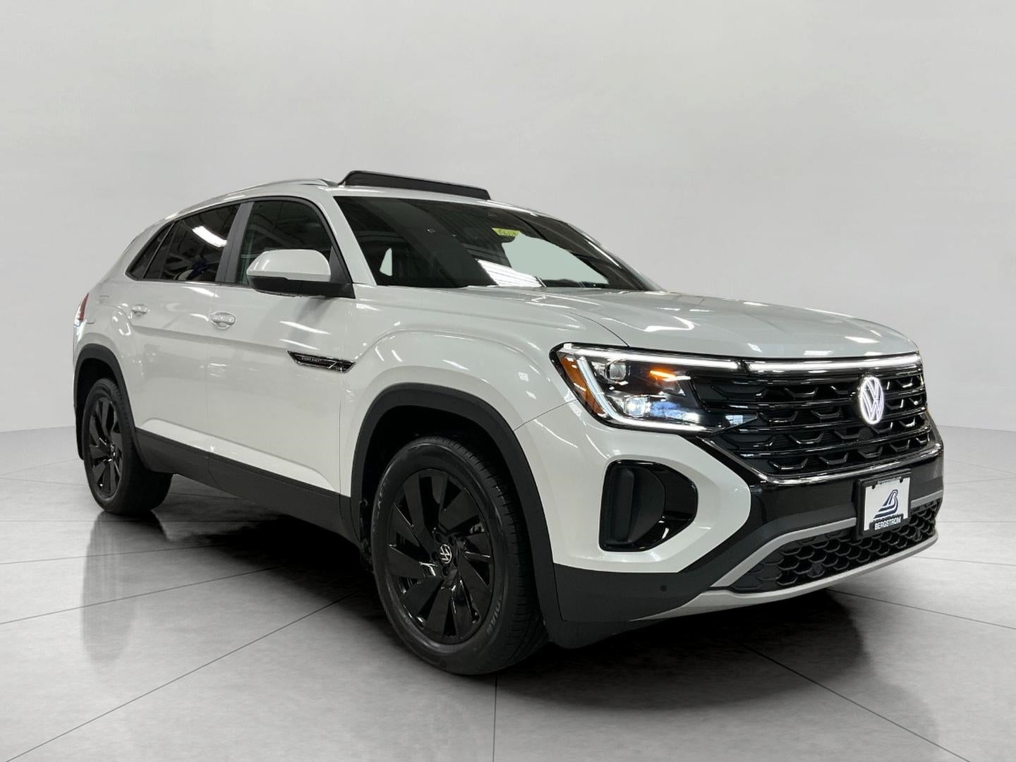 2026 Volkswagen Atlas Cross Sport 2.0T SE w/Technology 4MOTION