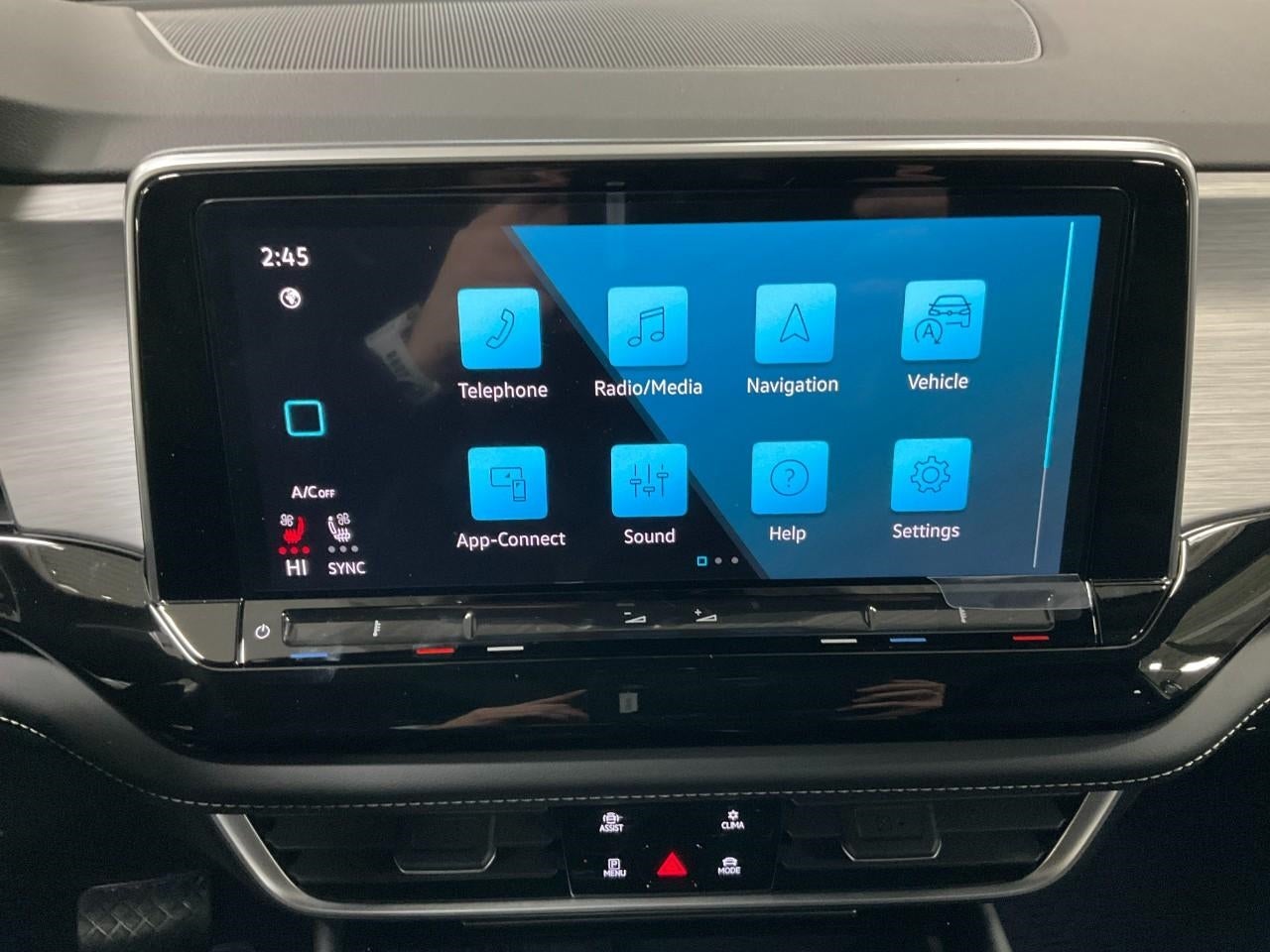 2026 Volkswagen Atlas Cross Sport 2.0T SE w/Technology 4MOTION