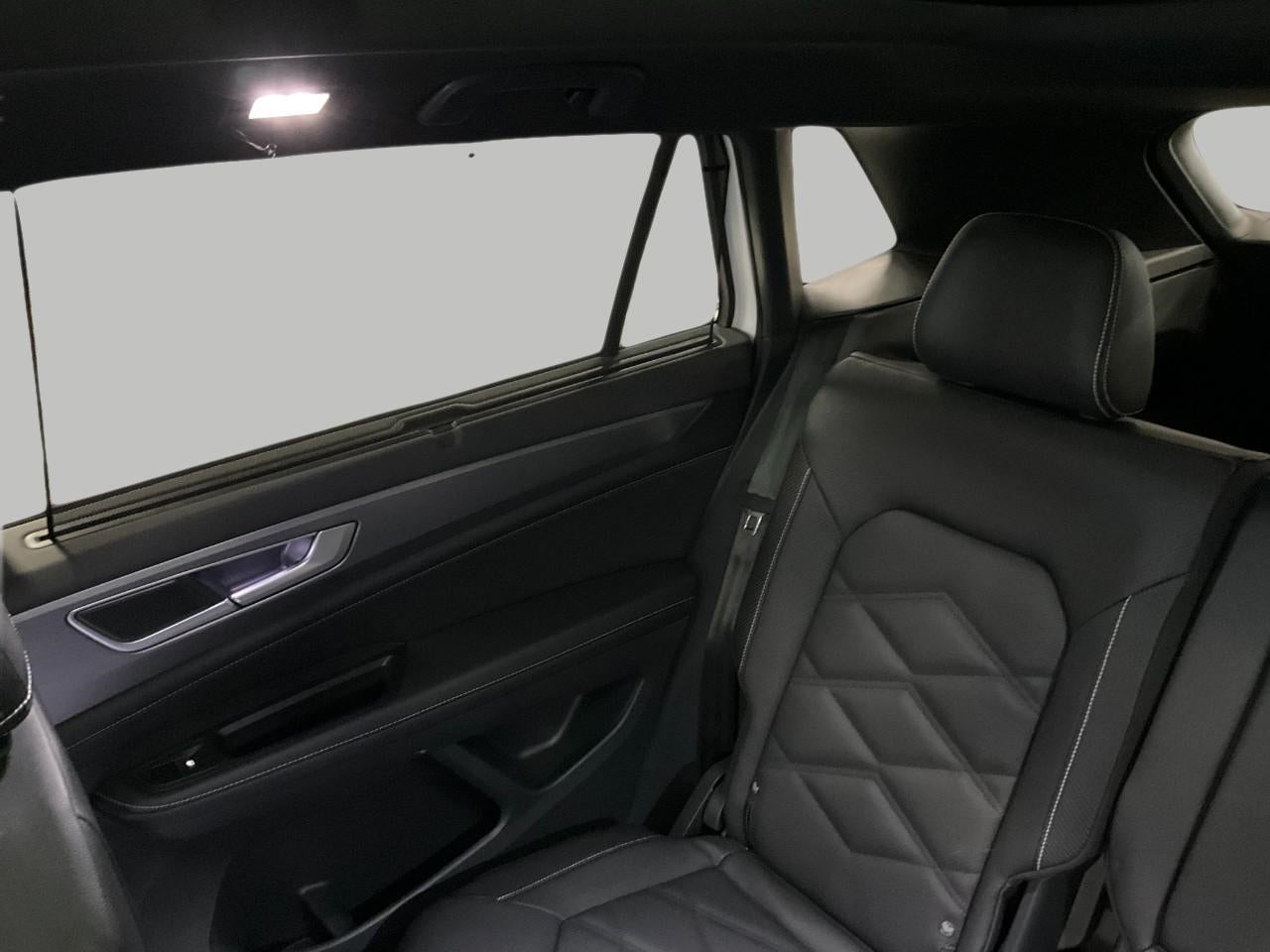 2026 Volkswagen Atlas Cross Sport 2.0T SE w/Technology 4MOTION