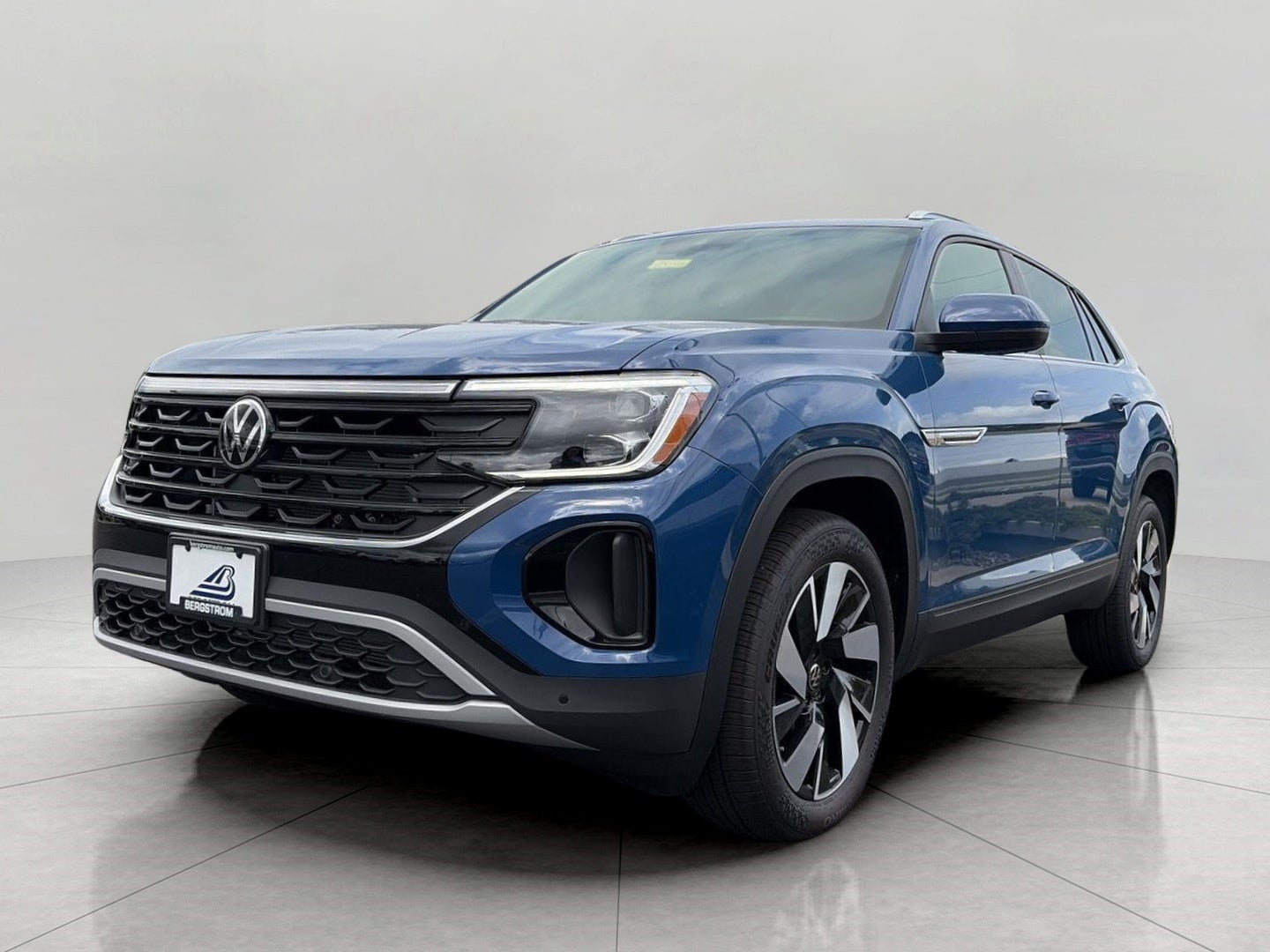 2026 Volkswagen Atlas Cross Sport 2.0T SE w/Technology 4MOTION