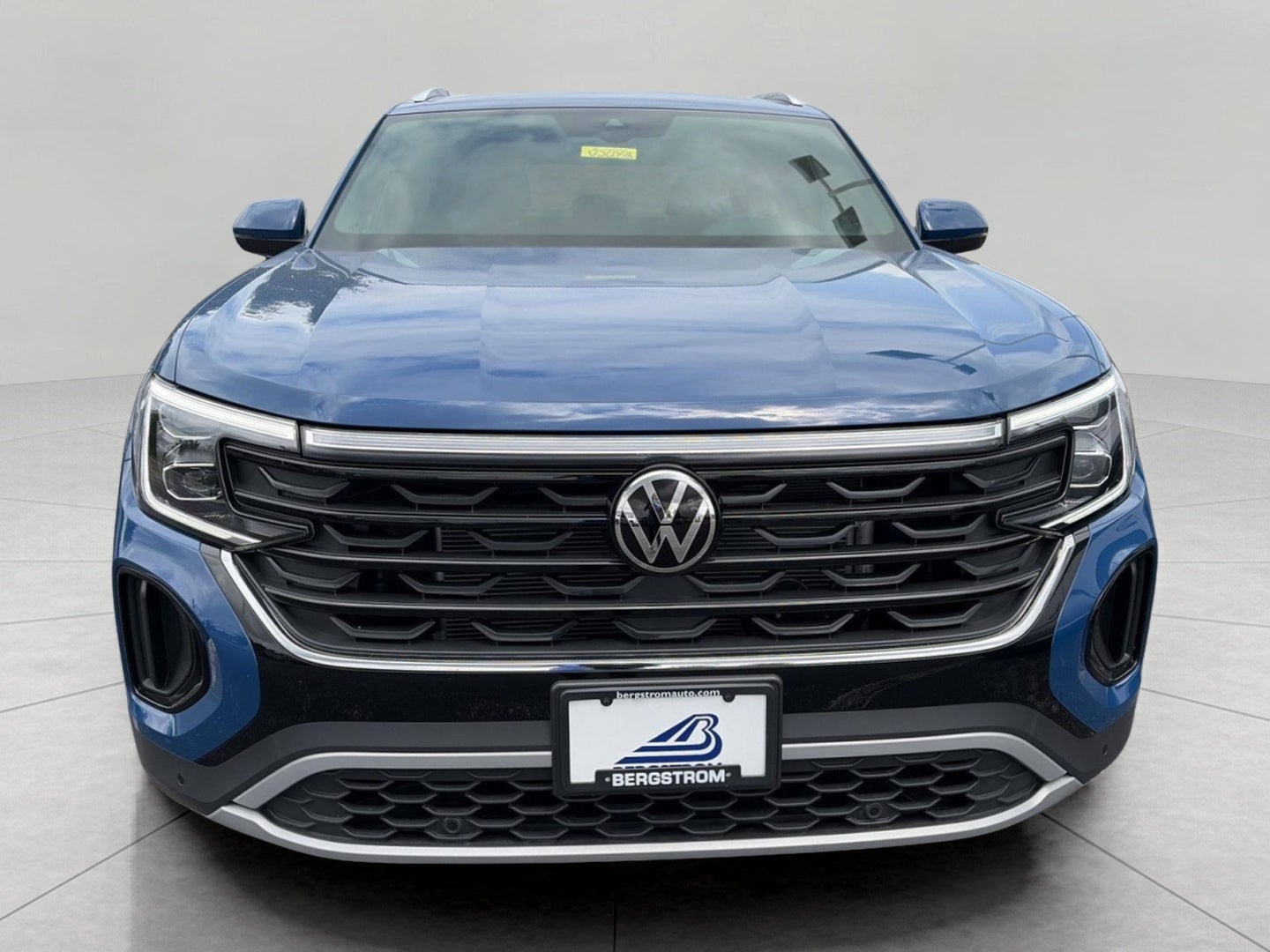 2026 Volkswagen Atlas Cross Sport 2.0T SE w/Technology 4MOTION