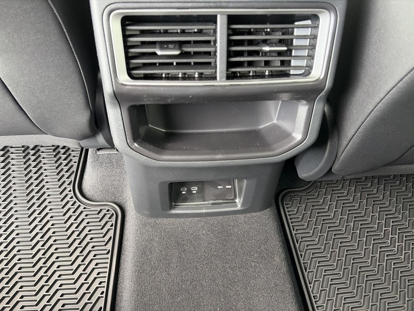 2026 Volkswagen Atlas Cross Sport 2.0T SE w/Technology 4MOTION
