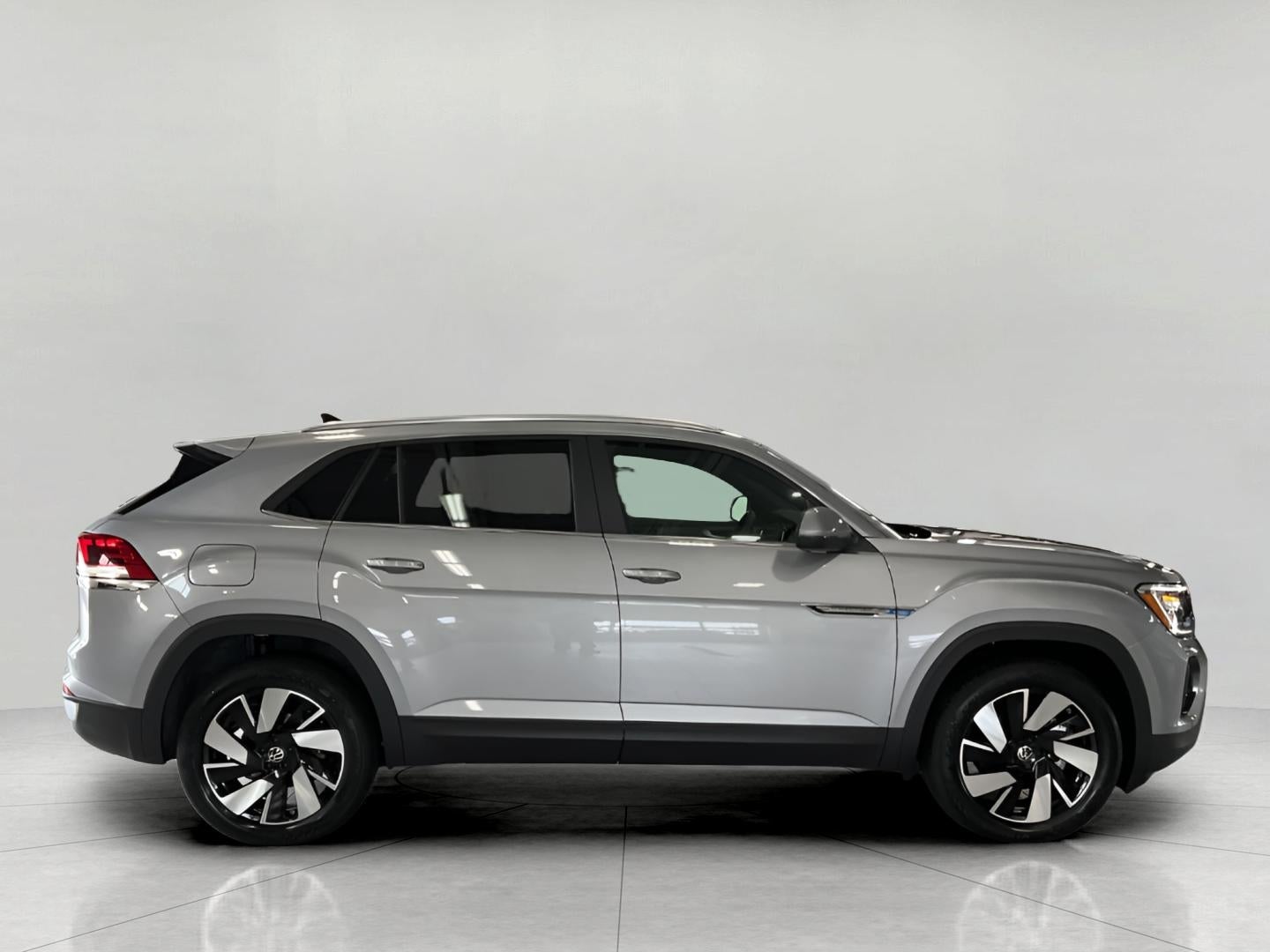 2026 Volkswagen Atlas Cross Sport 2.0T SE w/Technology 4MOTION