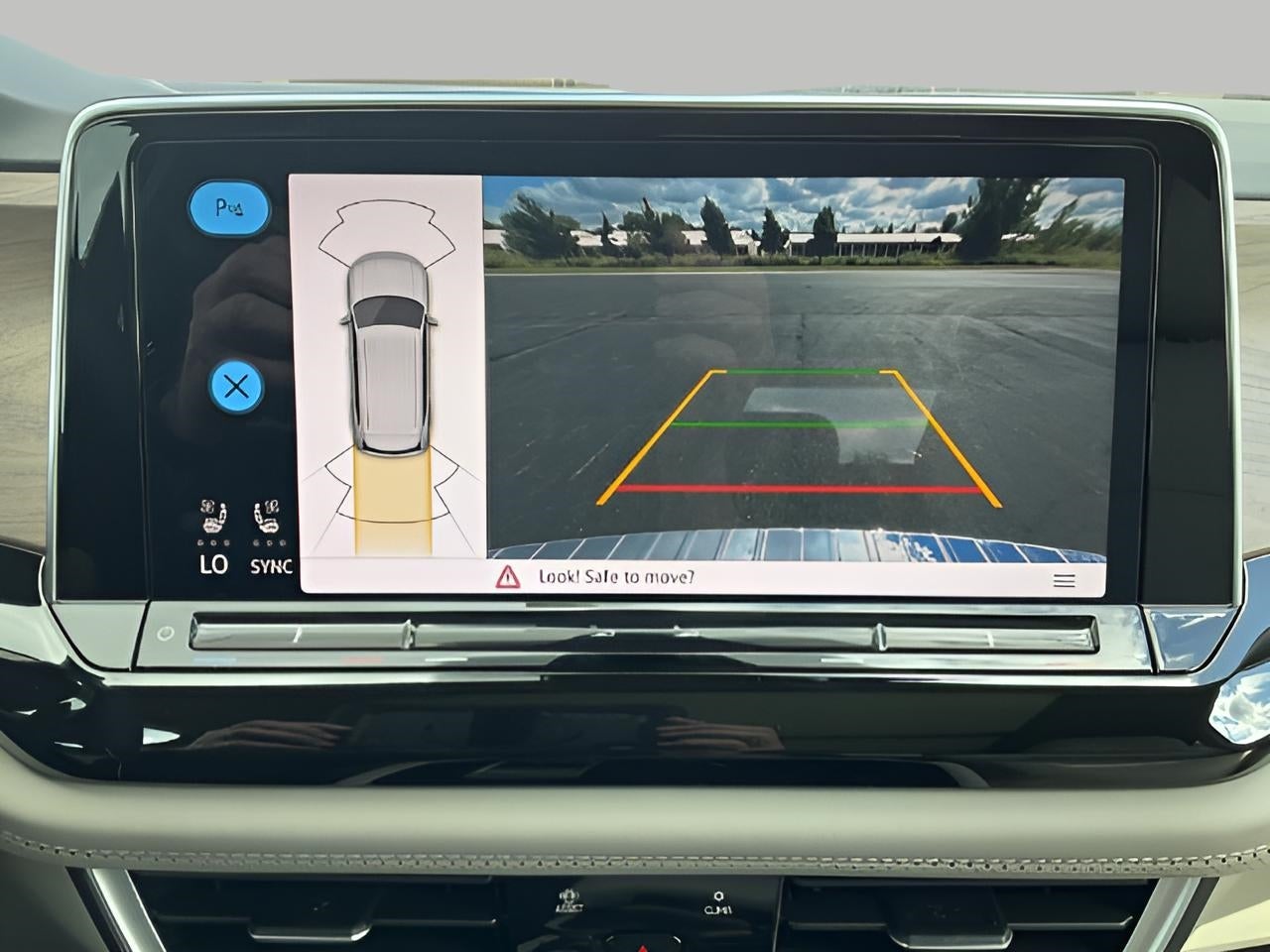 2026 Volkswagen Atlas 2.0T SE w/Technology 4MOTION