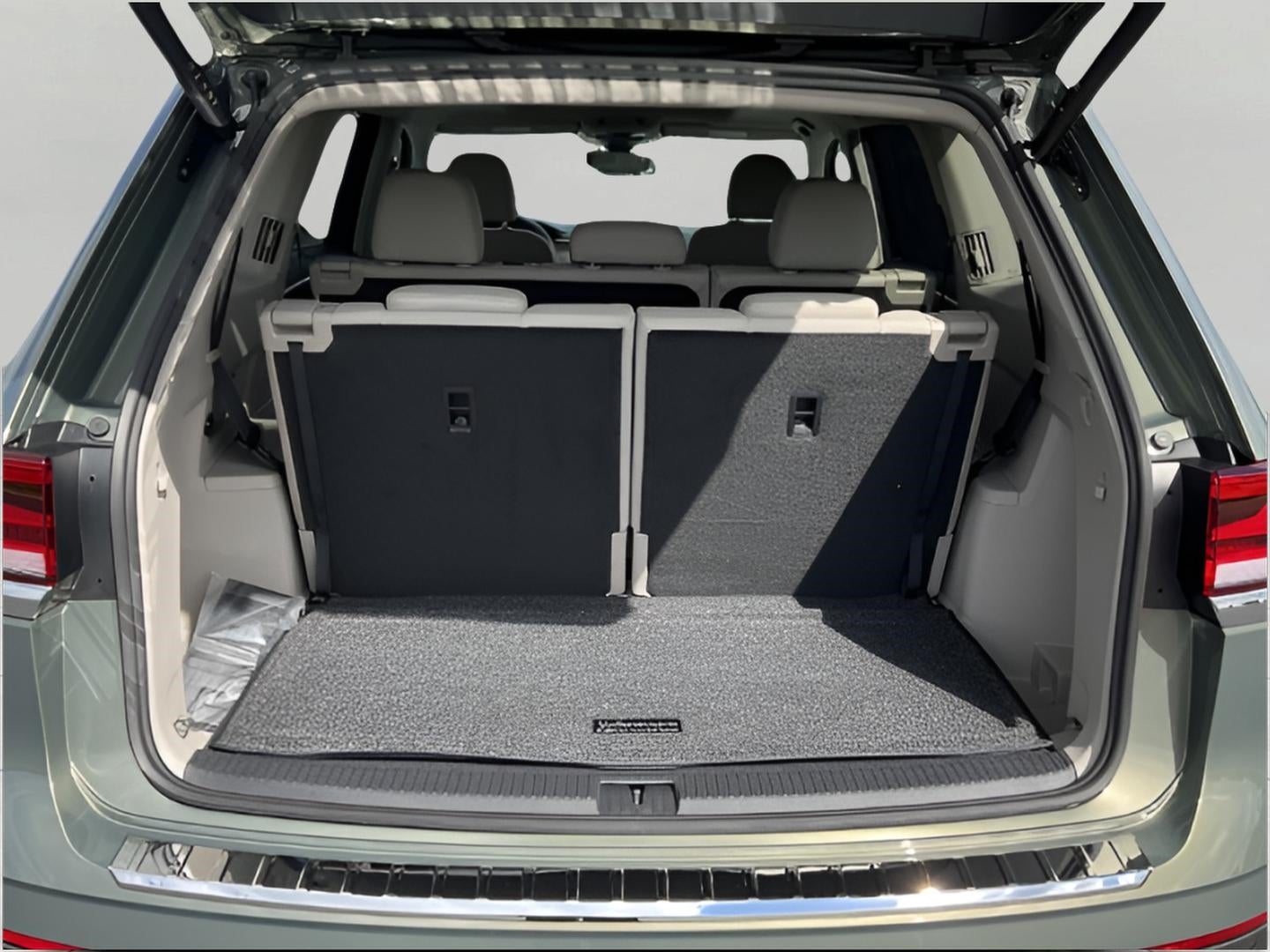 2026 Volkswagen Atlas 2.0T SE w/Technology 4MOTION