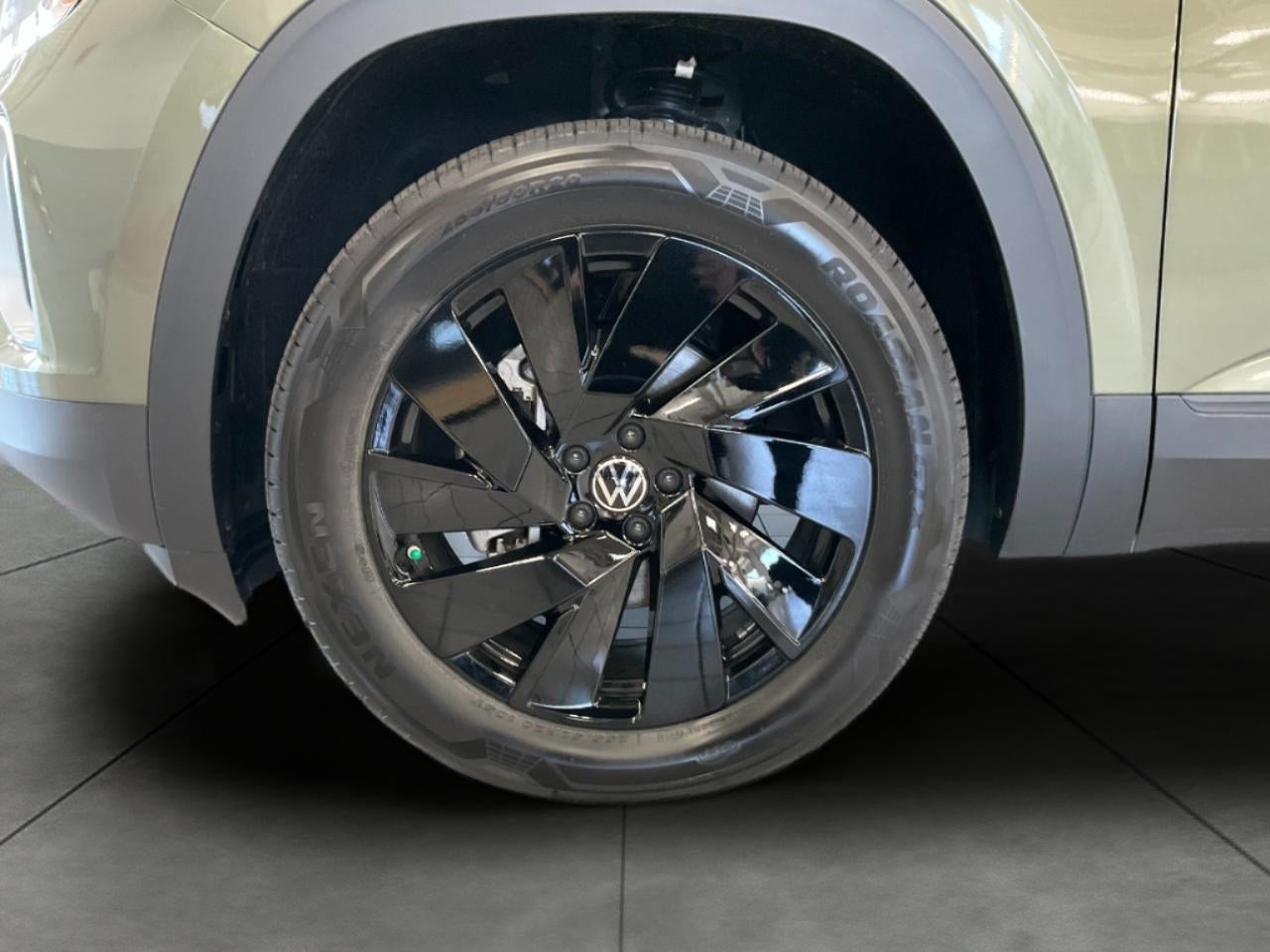 2026 Volkswagen Atlas 2.0T SE w/Technology 4MOTION