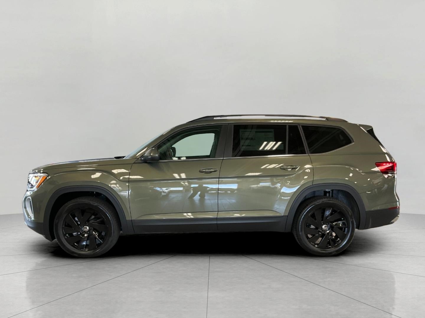 2026 Volkswagen Atlas 2.0T SE w/Technology 4MOTION