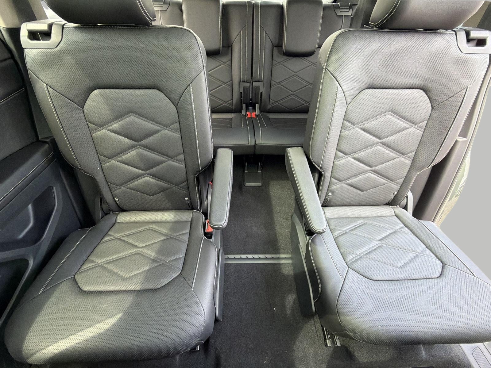 2026 Volkswagen Atlas 2.0T SE w/Technology 4MOTION