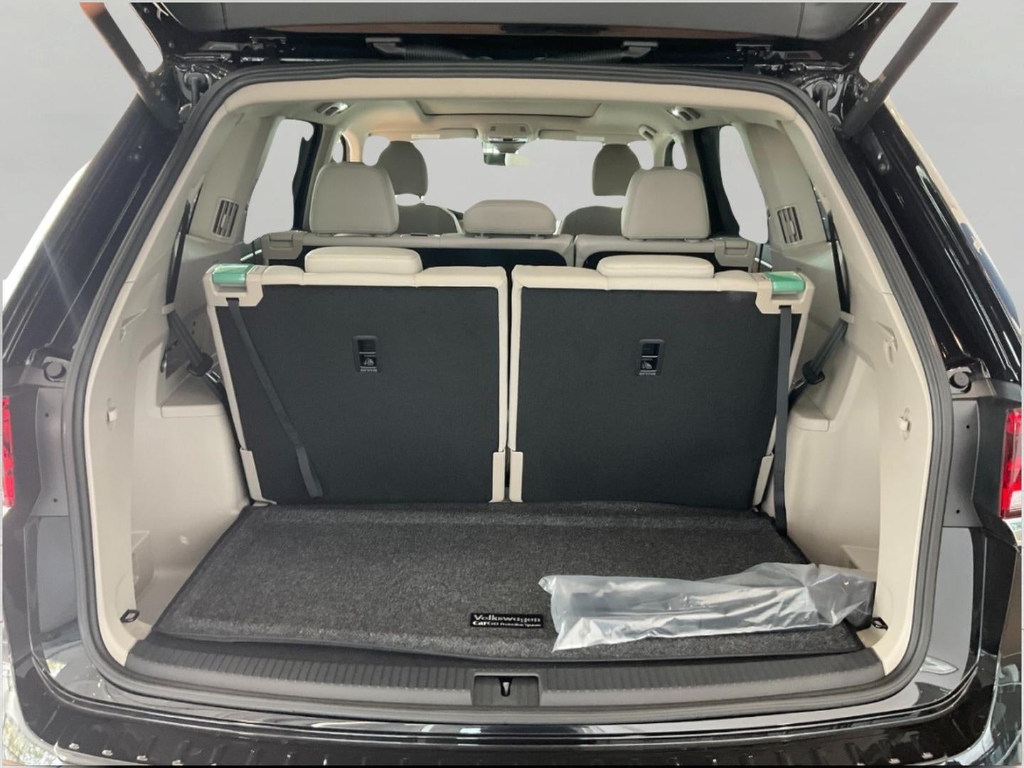 2026 Volkswagen Atlas 2.0T SE w/Technology 4MOTION