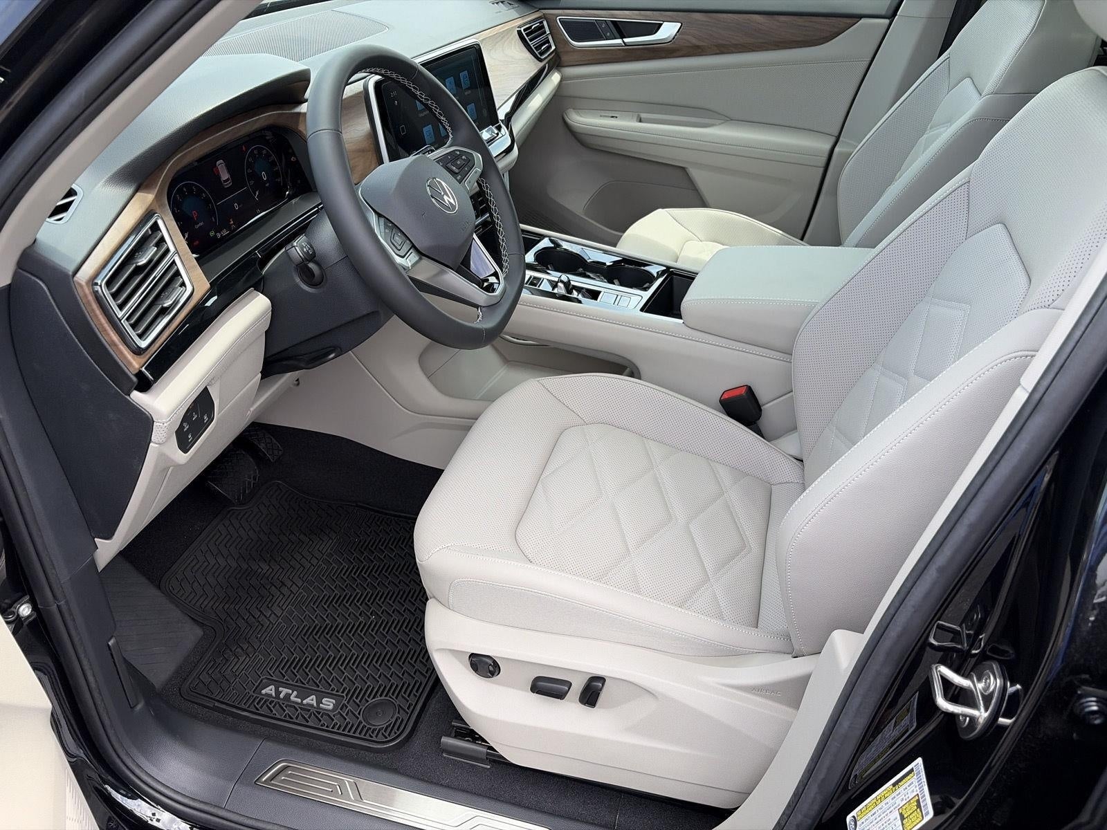 2026 Volkswagen Atlas 2.0T SE w/Technology 4MOTION