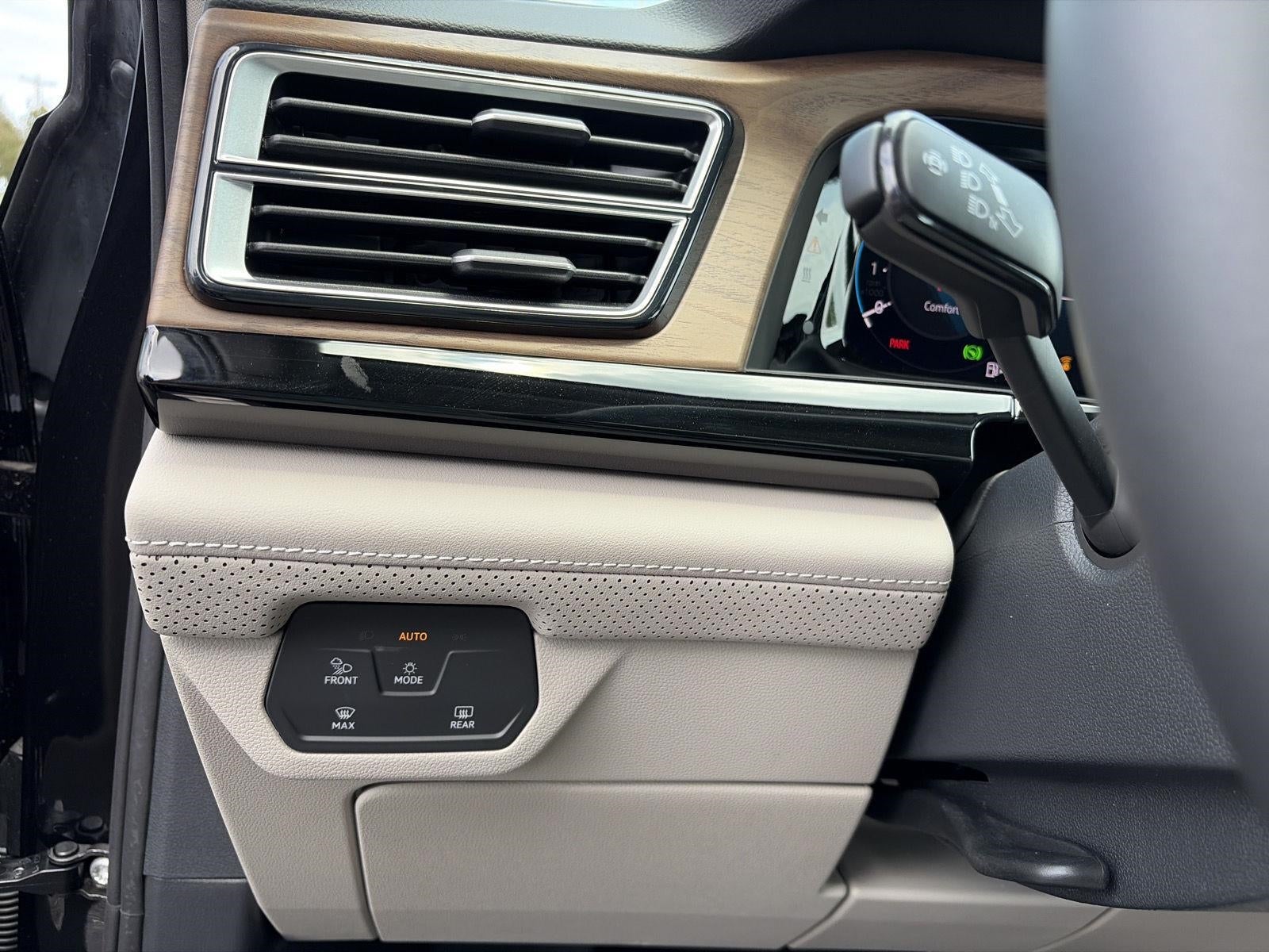 2026 Volkswagen Atlas 2.0T SE w/Technology 4MOTION