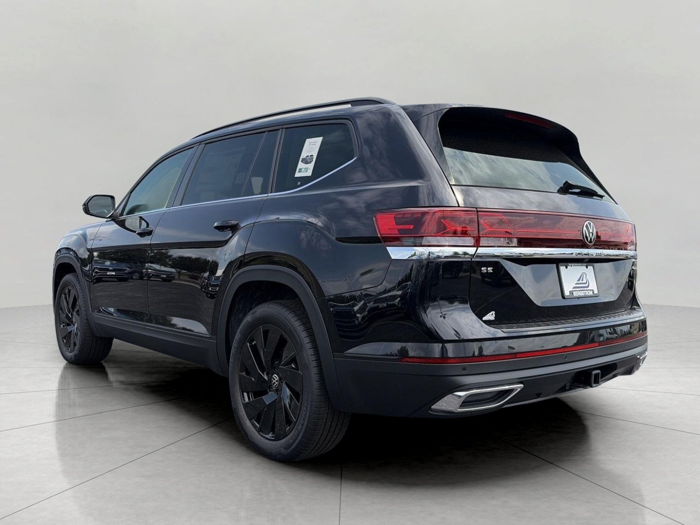 2026 Volkswagen Atlas 2.0T SE w/Technology 4MOTION