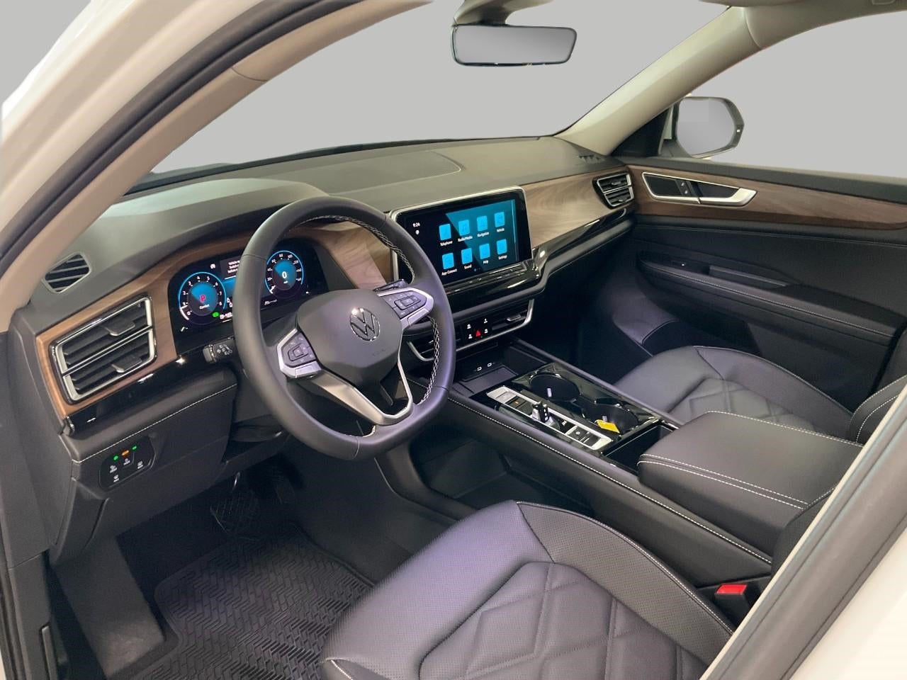 2026 Volkswagen Atlas 2.0T SE w/Technology 4MOTION