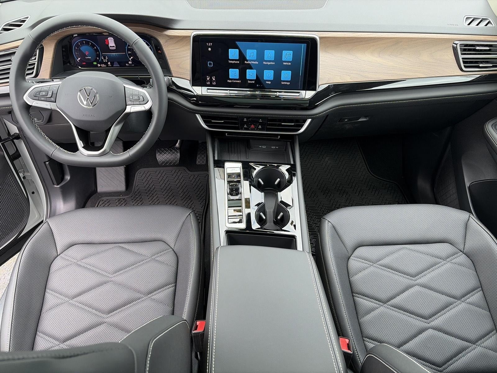 2026 Volkswagen Atlas 2.0T SE w/Technology 4MOTION