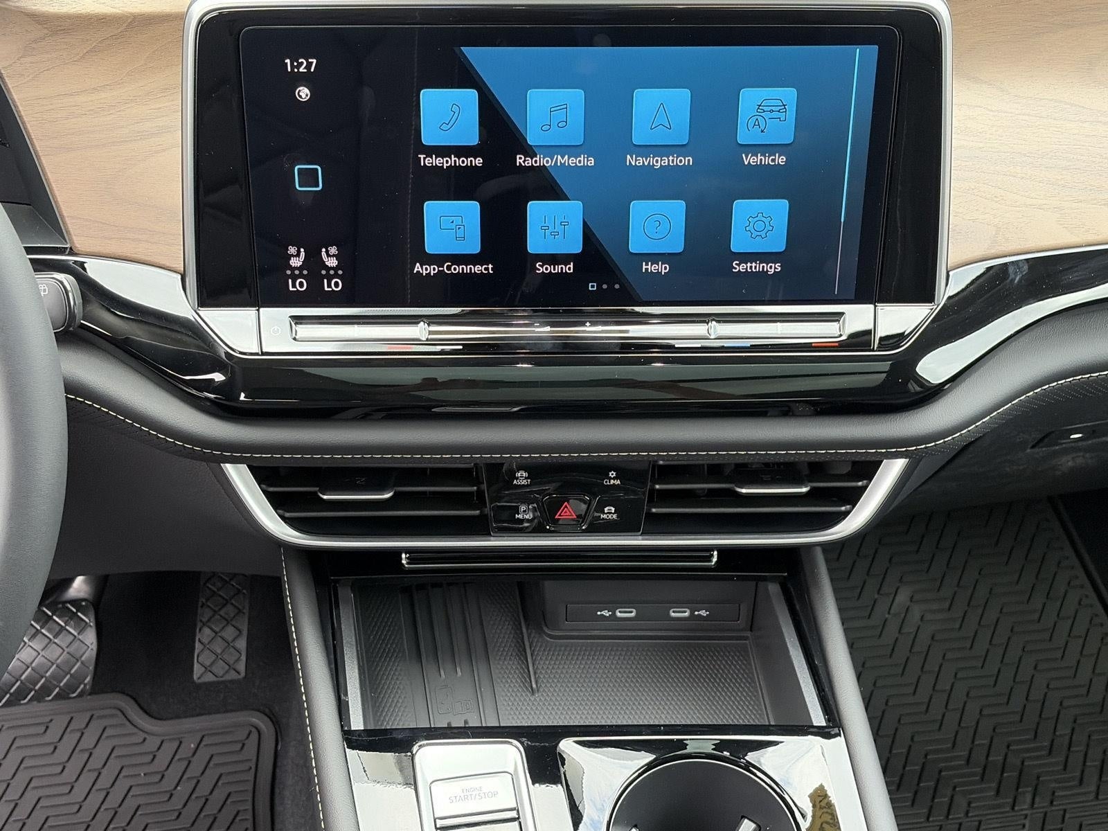 2026 Volkswagen Atlas 2.0T SE w/Technology 4MOTION