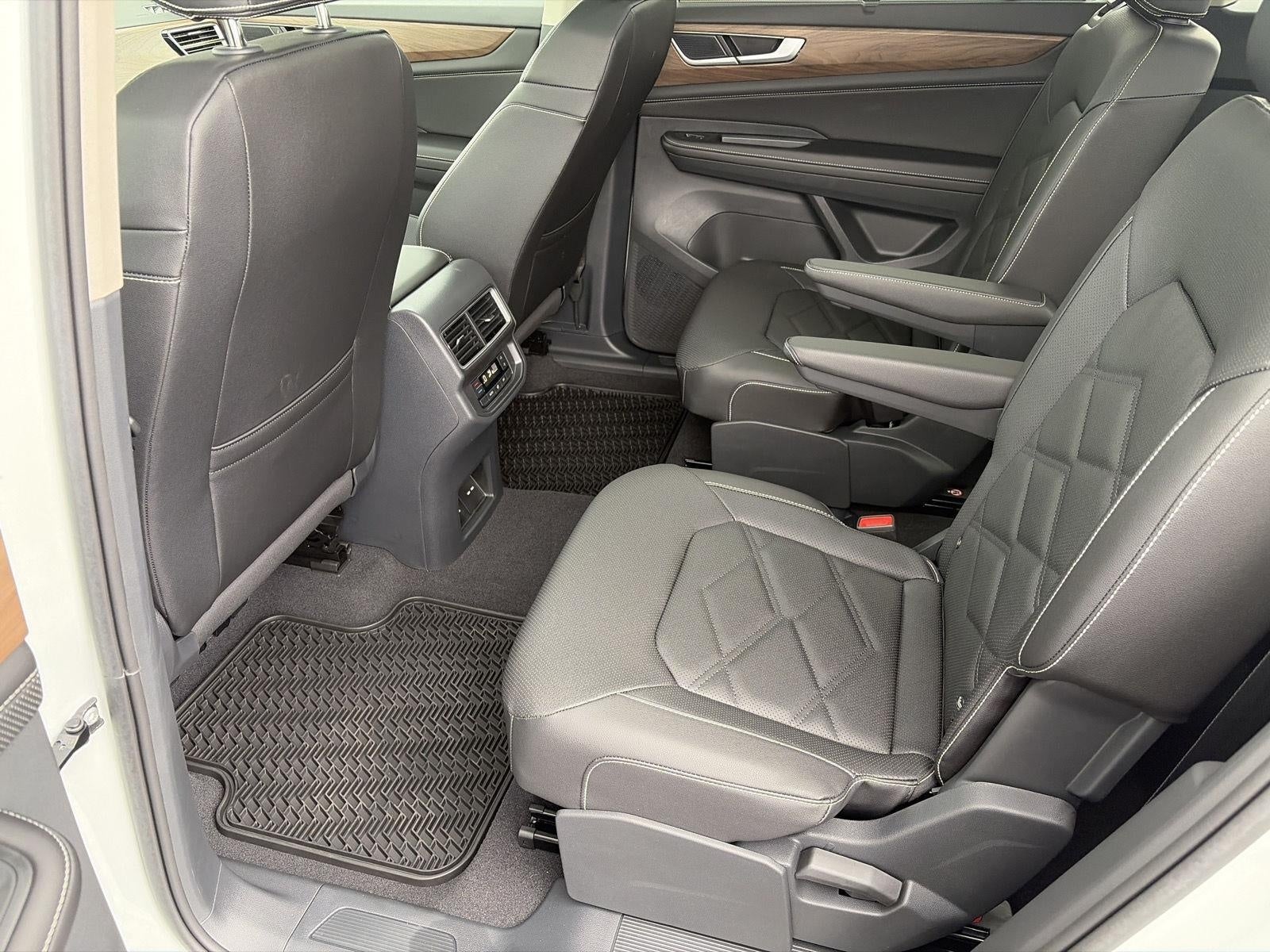 2026 Volkswagen Atlas 2.0T SE w/Technology 4MOTION