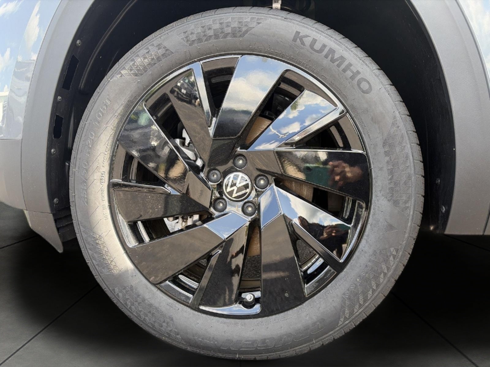 2026 Volkswagen Atlas 2.0T SE w/Technology 4MOTION