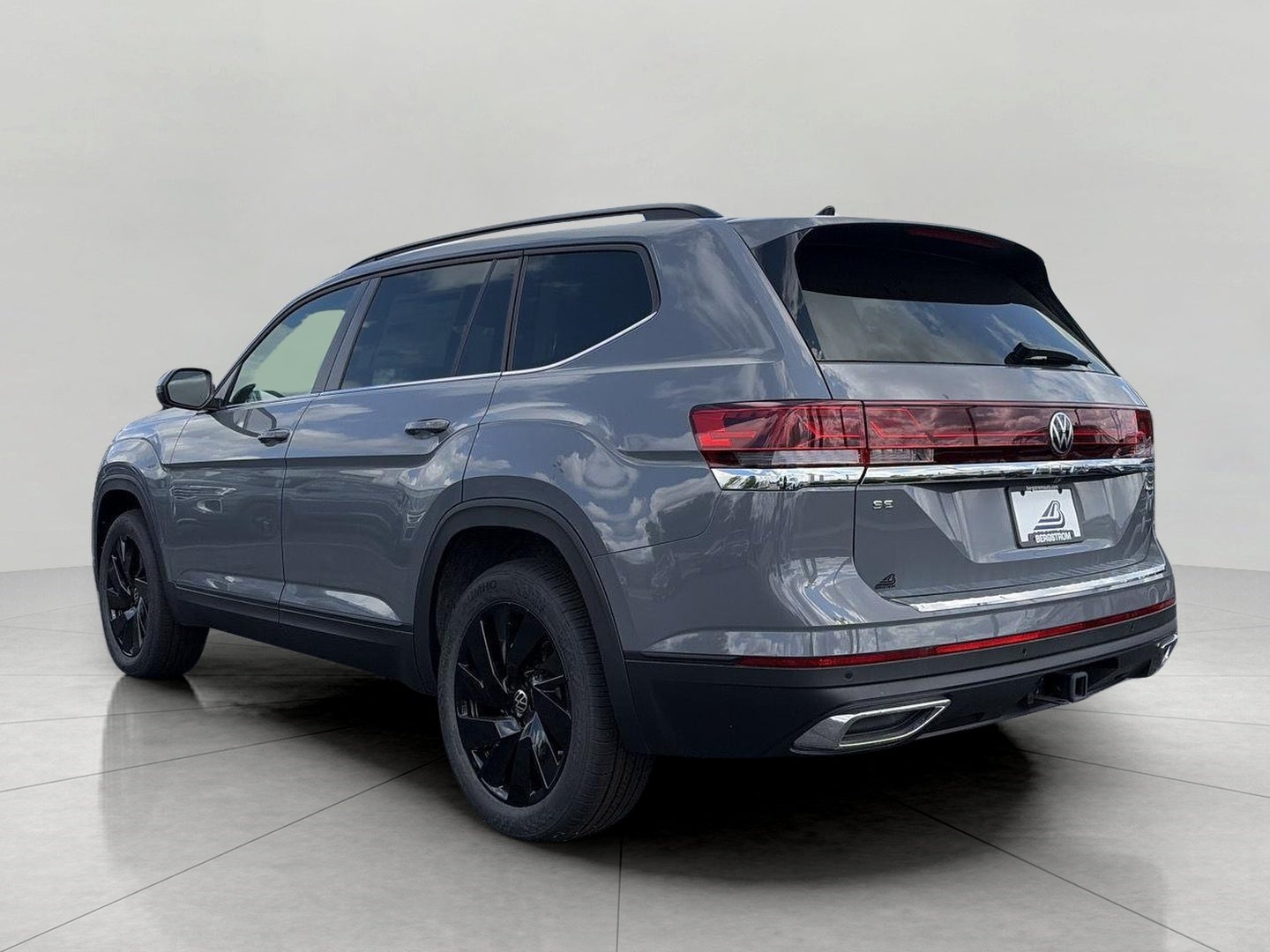 2026 Volkswagen Atlas 2.0T SE w/Technology 4MOTION