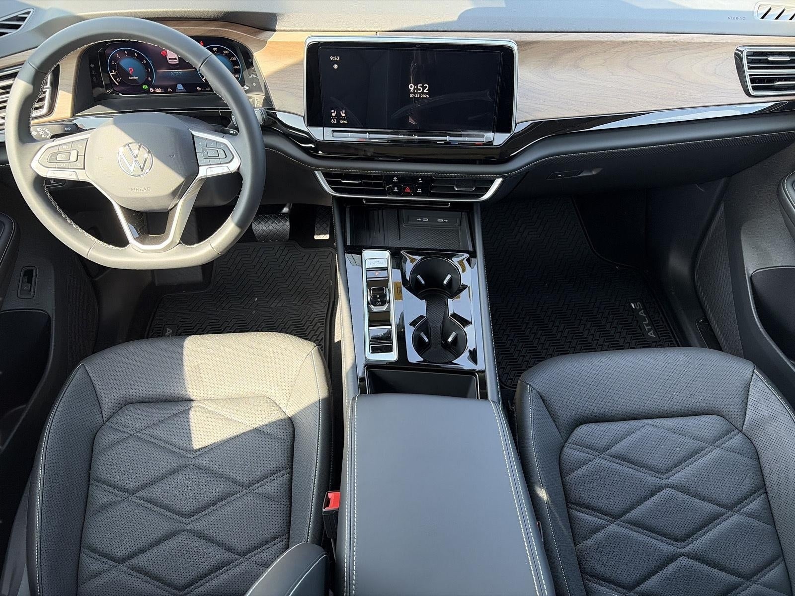 2026 Volkswagen Atlas 2.0T SE w/Technology 4MOTION