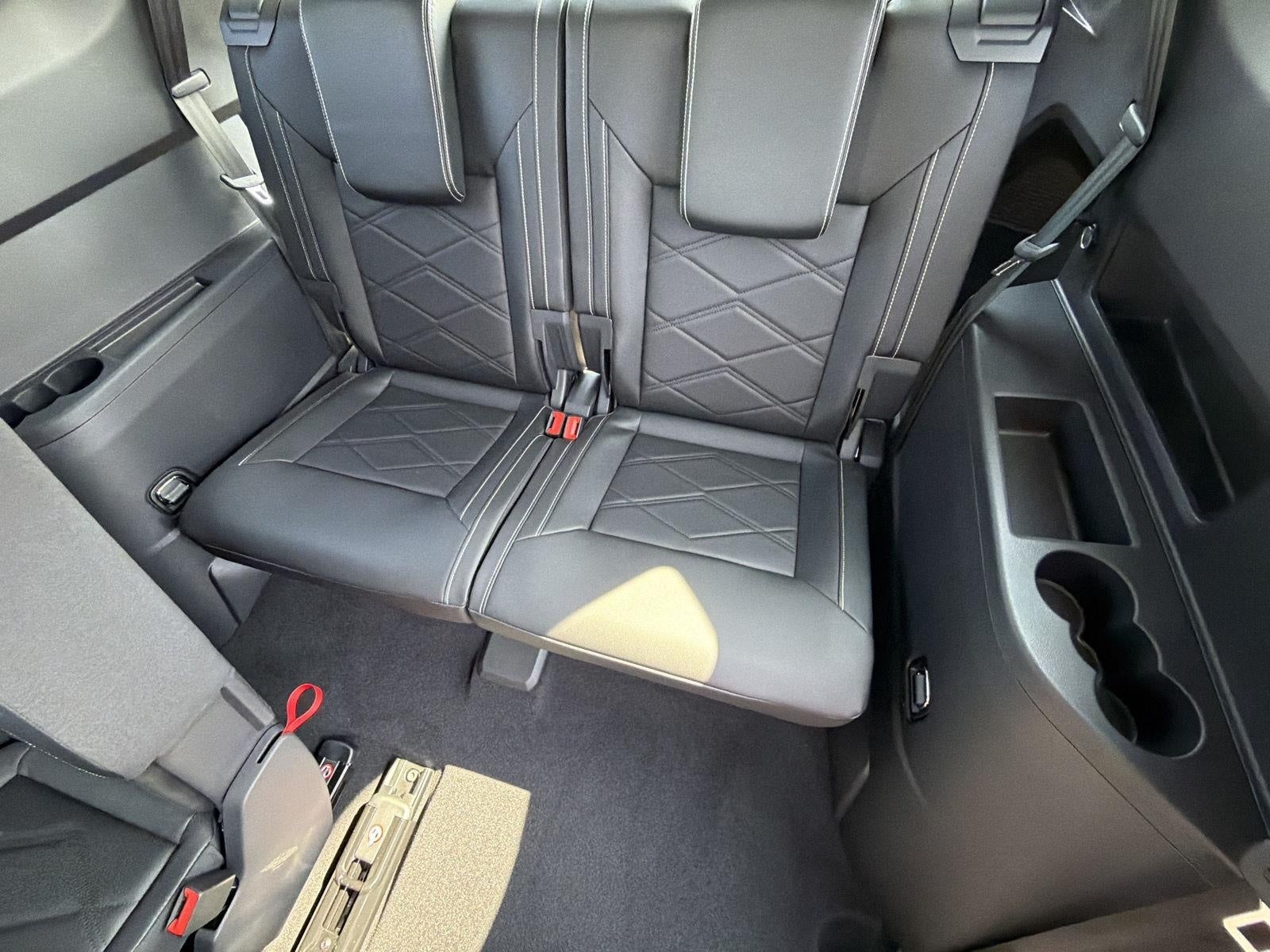 2026 Volkswagen Atlas 2.0T SE w/Technology 4MOTION