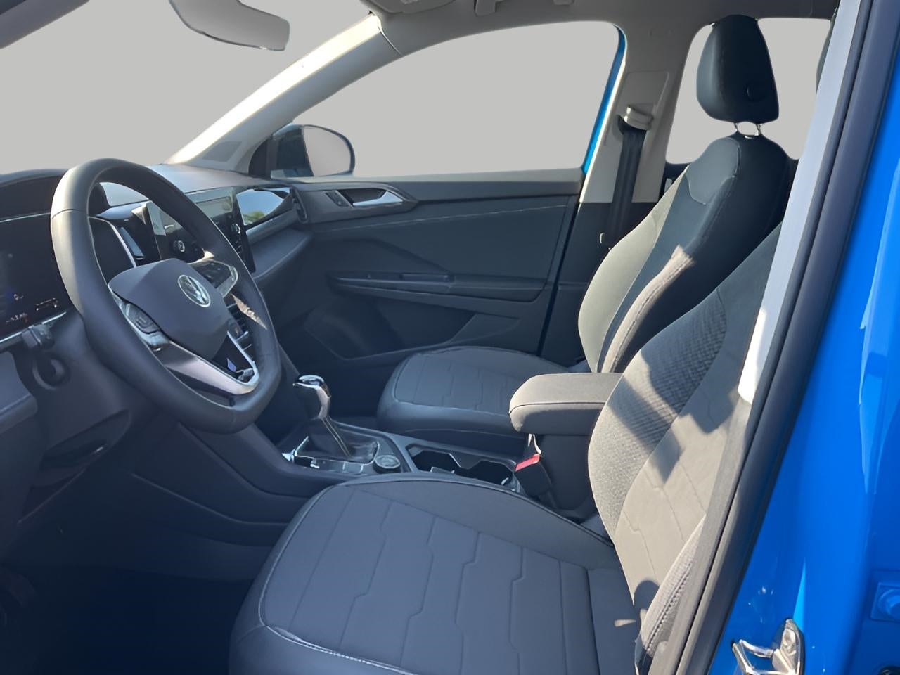 2025 Volkswagen Taos SE Black 4MOTION