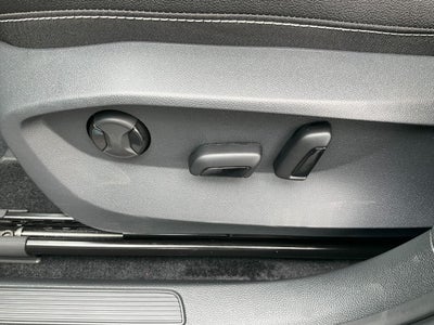 2026 Volkswagen Taos SEL 4MOTION